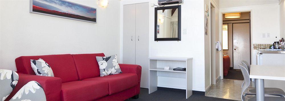 Gables Lakefront 4*